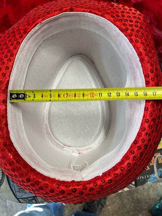 Gorro y boas rojas para carnaval