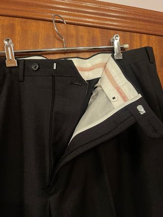 Traje de hombre negro