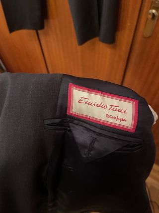 Traje de hombre negro