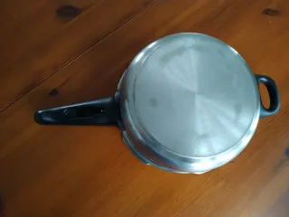 Corpi di pentole WMF Perfect 3L e 6.5L