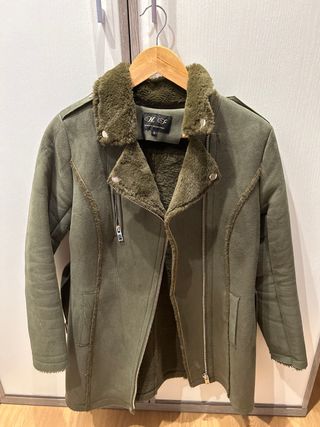 Abrigo verde con pelo talla S