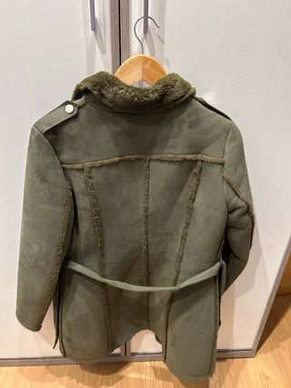 Abrigo verde con pelo talla S