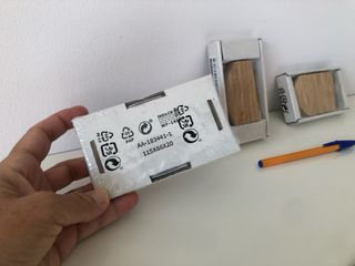 Percheros de madera Ikea, en su embalaje original