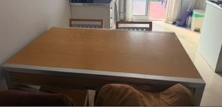 Mesa comedor con cajón madera y metal