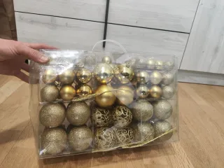 Bolas de Navidad Doradas. 100 unidades