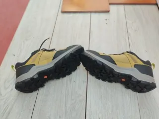 Zapatillas senderismo hombre negras y amarillas