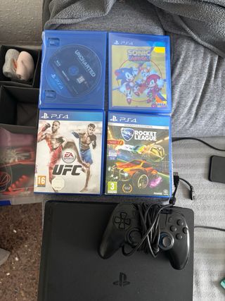 PS4 + 4 Juegos + Teclado y Ratón
