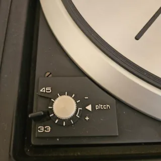 Equipo Grundig 3010 - radio cassette tocadiscos.