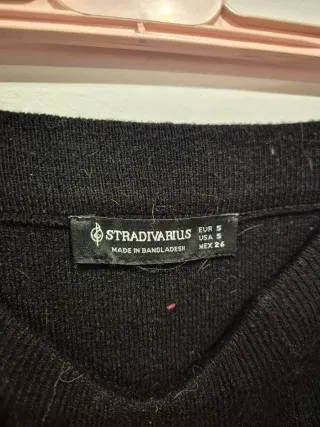 Falda midi Stradivarius negra