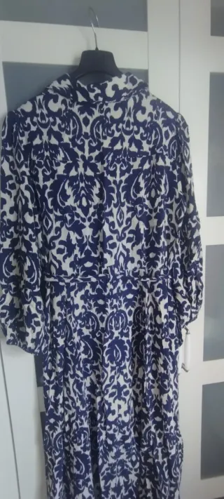 Vestido estampado Zara azul y blanco