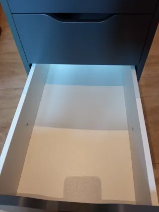 Cajonera Alex de Ikea color gris