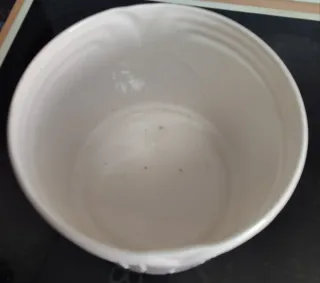 Macetero blanco de cerámica