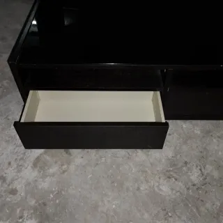 Mesa auxiliar cristal y madera