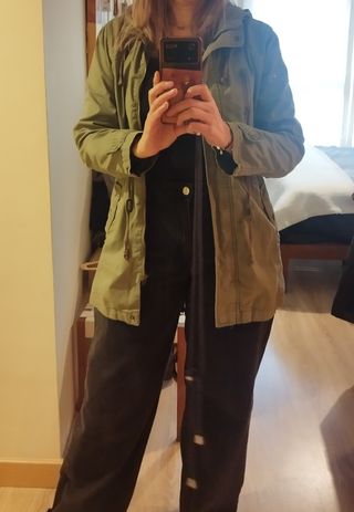 Cortavientos verde militar