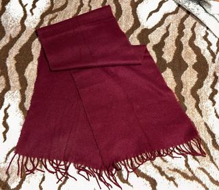 Bufanda lisa color burdeos