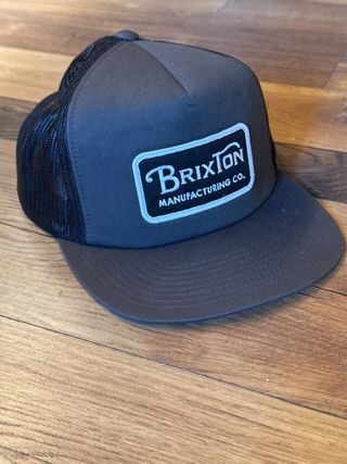 Gorra Brixton Manufacturing Co.