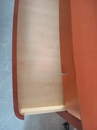 Cómoda de madera marrón