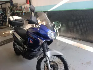 Honda Transalp 650V Azul