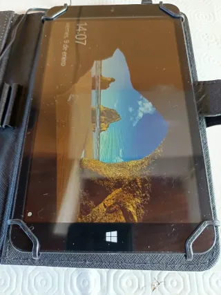 Airis WinPAD 81W Convertible Tablet