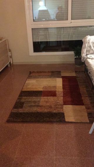 Alfombra salón diseño geométrico