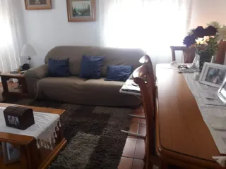 Conjunto de Mesa comedor  4 sillas y mesa centro