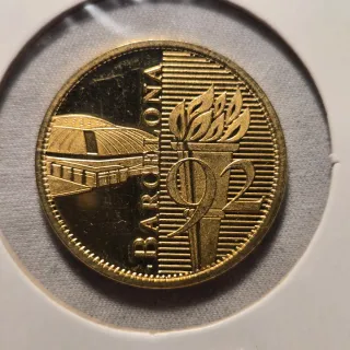 LOTE 9 -  3 Monedas conmemorativas - Olimpiadas