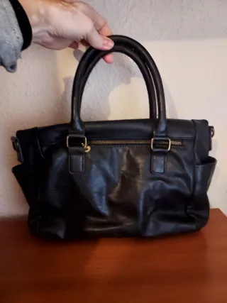 Bolso Desigual marrón oscuro con adornos