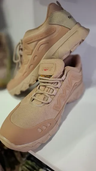 PRECIO REBAJADO!!! Zapatos Deportivos Beige