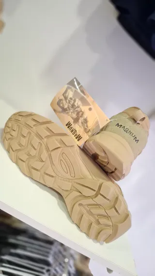 PRECIO REBAJADO!!! Zapatos Deportivos Beige