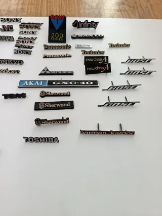 Anagramas Equipos Hi-Fi (Oro y Plata)