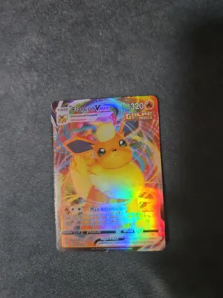 Carta Pokémon Flareon VMAX 018/203