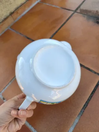 Tetera de porcelana multicolor