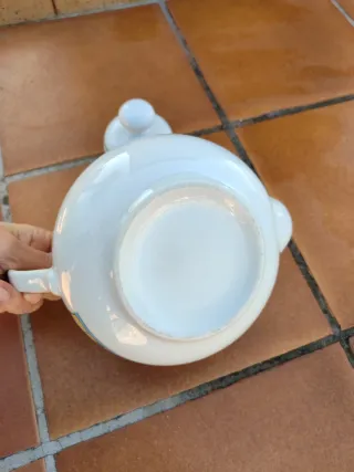 Tetera de porcelana multicolor