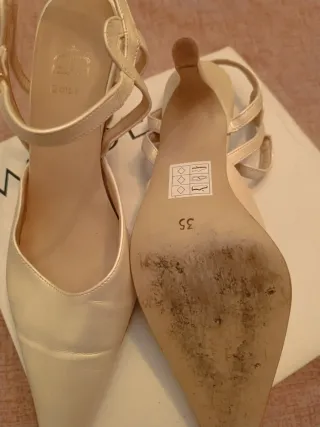 Zapatos de tacón beige mujer