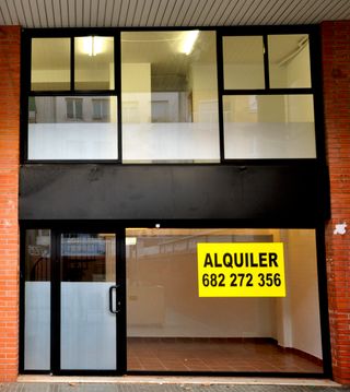 ALQUILER LOCAL COMERCIAL CENTRO PEATONAL ESPLUGUES