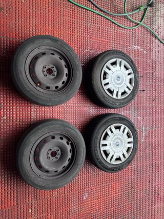 4 ruedas 195/65/15 con llanta acero (4 tornillos)