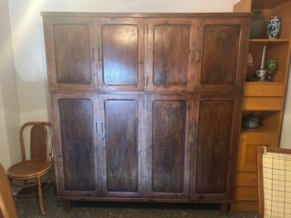 Guardaroba in legno massello