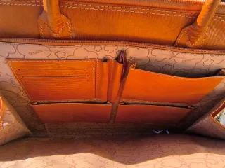 Bolso de cuero Amichi marrón