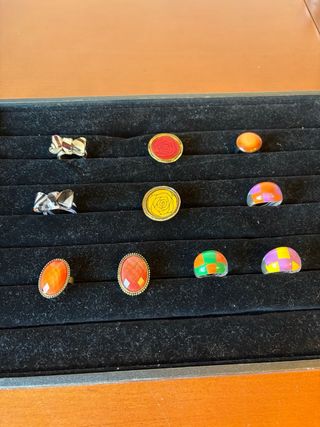 Lote expositor negro + 10 anillos