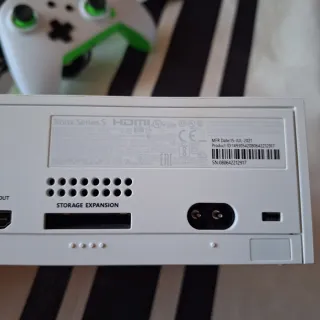 Xbox Serie S Blanca y Verde