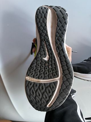 Zapatillas Nike Negras y Verdes