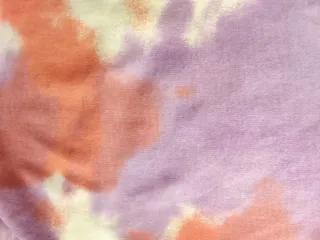 Sudadera tipo Tie-dye.