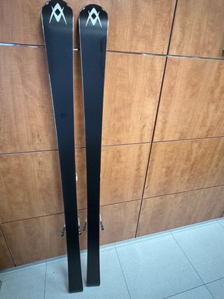 Esquís Volkl 1.75m perfecto estado