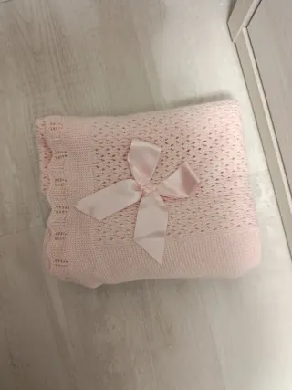 Toquilla rosa bebé con lazo