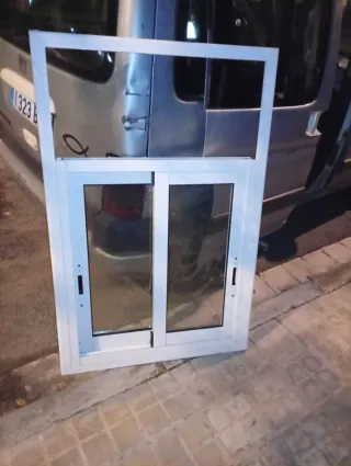 Ventana corredera aluminio blanca