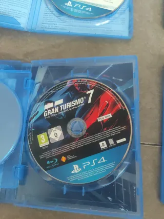 PS4 Negra + Pack 6 Juegos PS4 + DualShock4