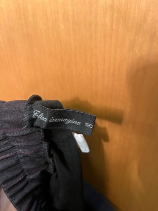 Pantalón fluido gris a rayas