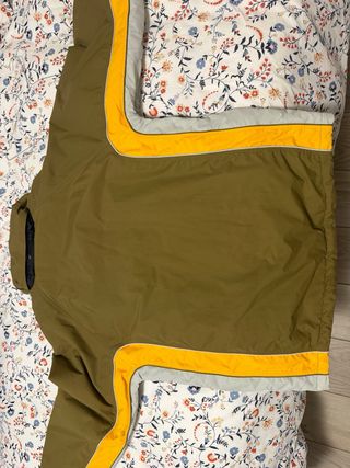 Giacca da neve gialla e marrone