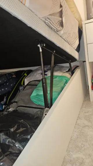 Canapé y cabecero blanco