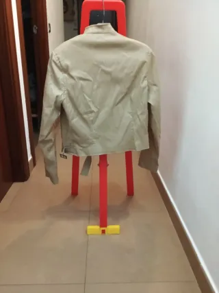 Chaqueta Beige